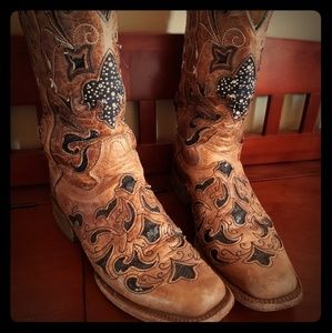 Corral boots